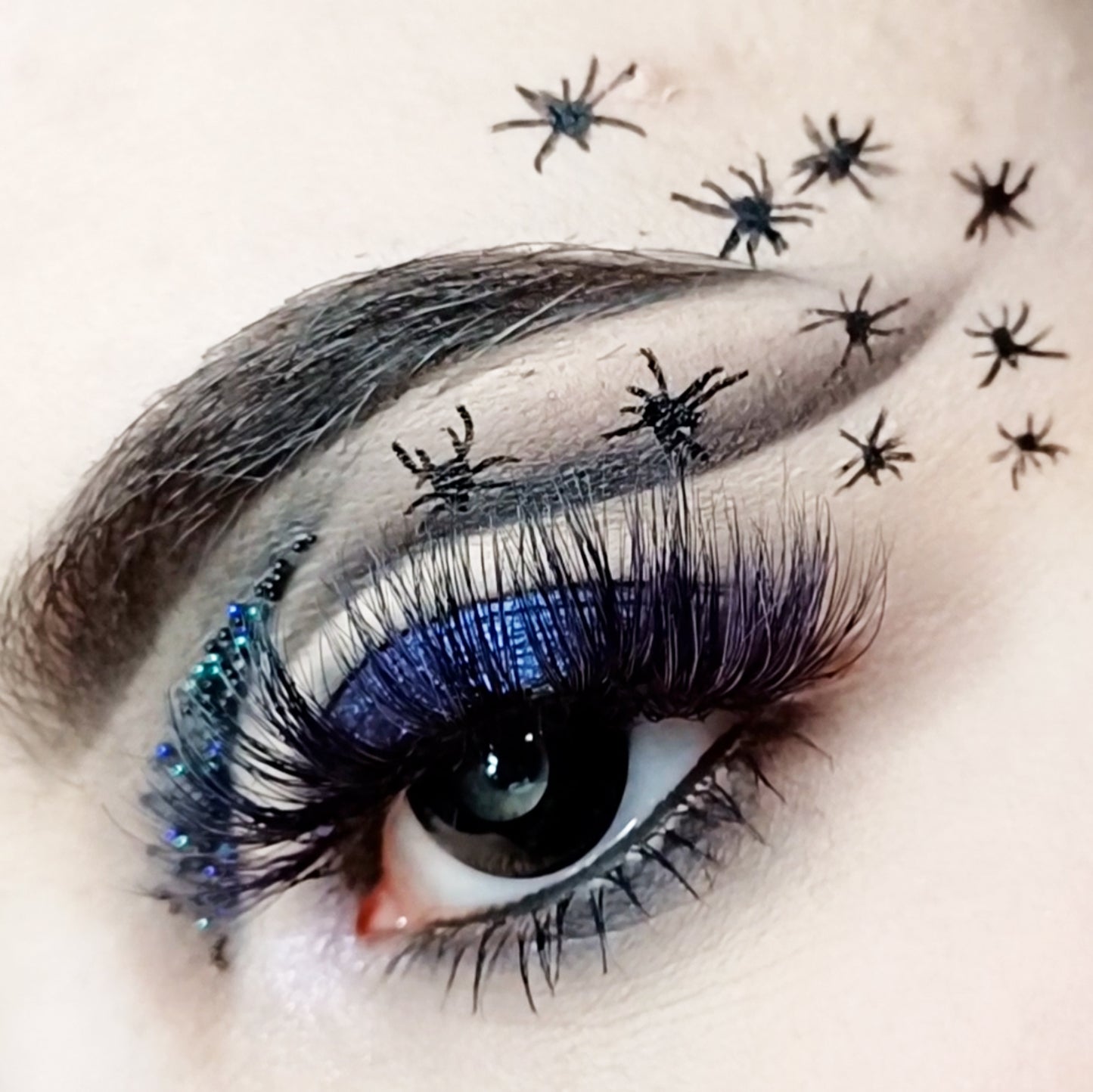 One Day Dark Side / Black Out Contact Lenses